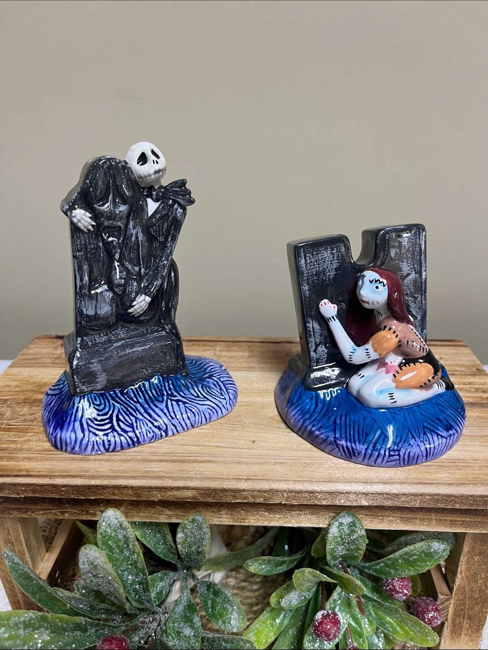 Tim Burtons Salt/Pepper Shakers, “The Night Before Christmas”